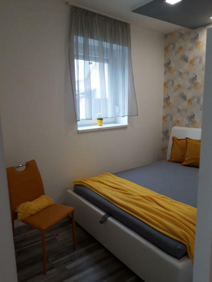 Belvarosi Apartman ซิเกตวาร์ ภายนอก รูปภาพ